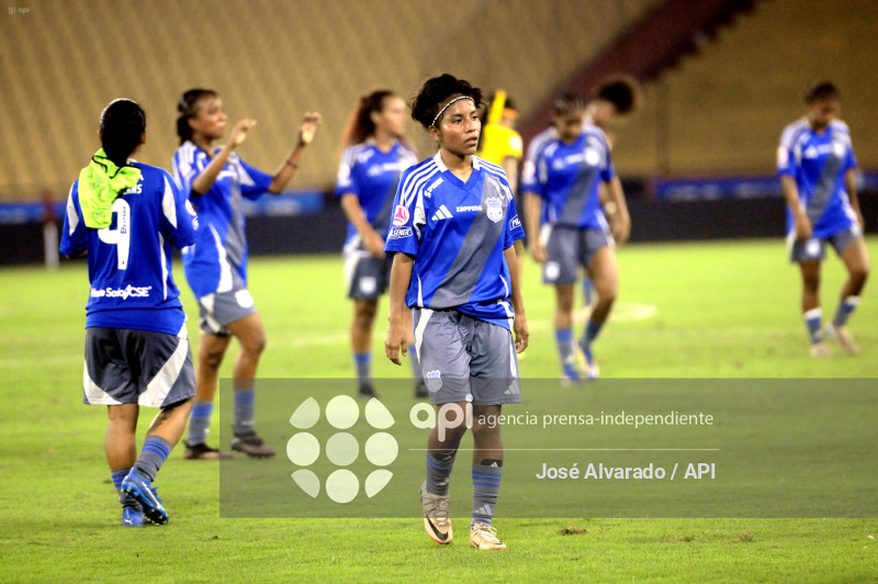 FBL-SUPERLIGAFEMENINA-BARCELONA-EMELEC