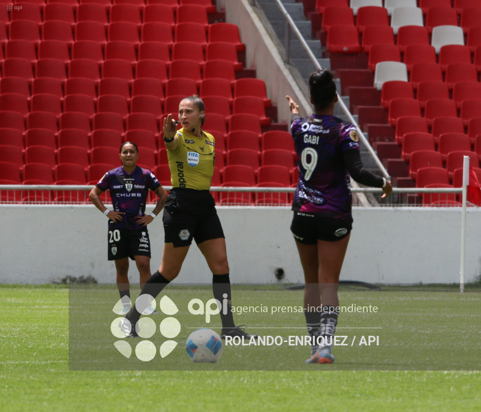 FBL SUPERLIGA FEMENINA LDU QUITO VS IDV