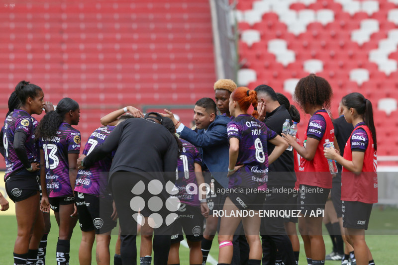 FBL SUPERLIGA FEMENINA LDU QUITO VS IDV