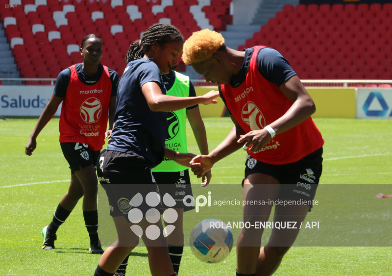 FBL SUPERLIGA FEMENINA LDU QUITO VS IDV