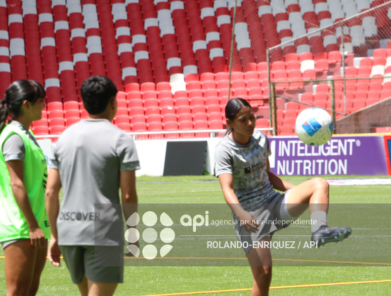FBL SUPERLIGA FEMENINA LDU QUITO VS IDV