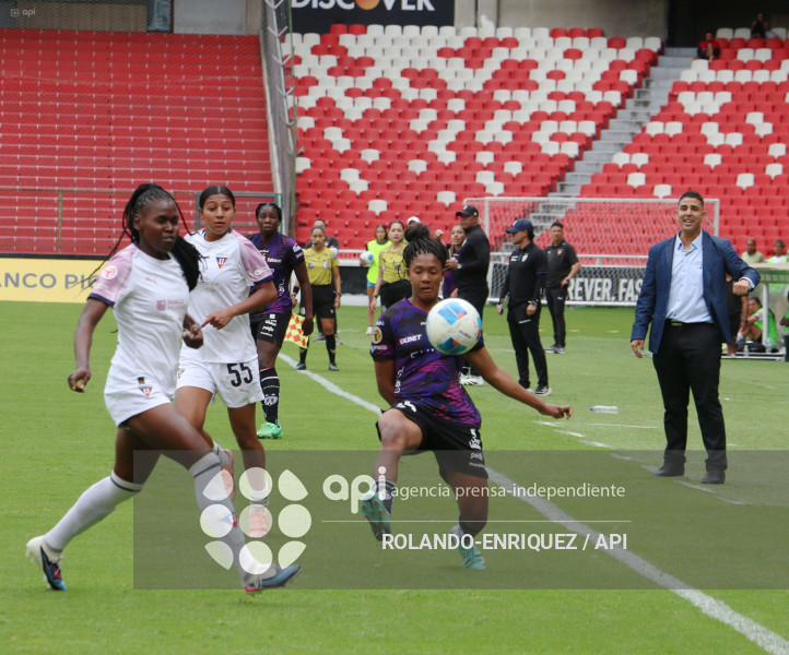 FBL SUPERLIGA FEMENINA LDU QUITO VS IDV
