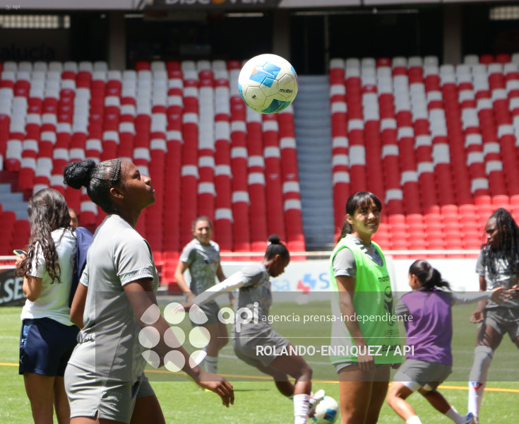 FBL SUPERLIGA FEMENINA LDU QUITO VS IDV