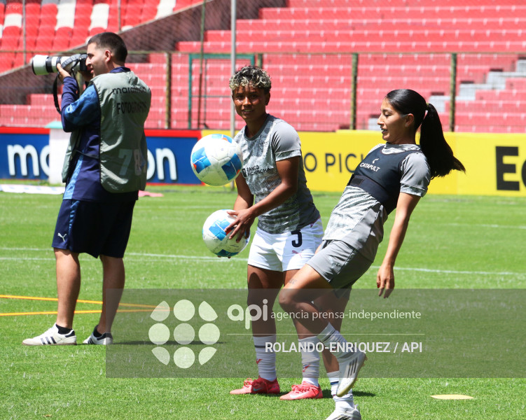 FBL SUPERLIGA FEMENINA LDU QUITO VS IDV