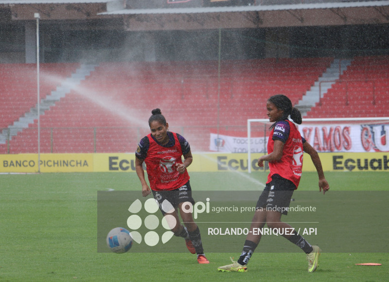 FBL SUPERLIGA FEMENINA LDU QUITO VS IDV