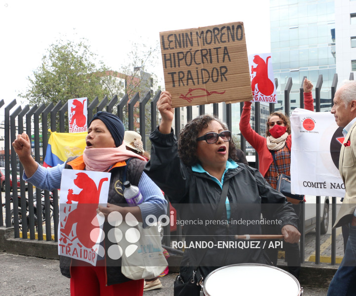 PROTESTA CONTRA LENIN MORENO EN LA AUDIENCIA SINOHIDRO