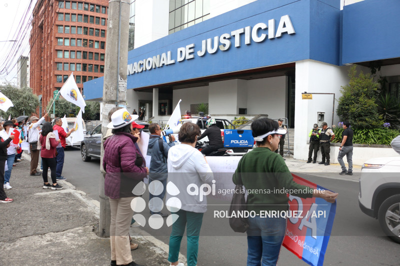 PROTESTA CONTRA LENIN MORENO EN LA AUDIENCIA SINOHIDRO