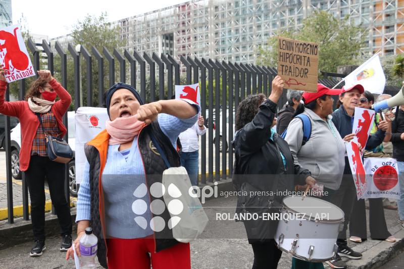 PROTESTA CONTRA LENIN MORENO EN LA AUDIENCIA SINOHIDRO