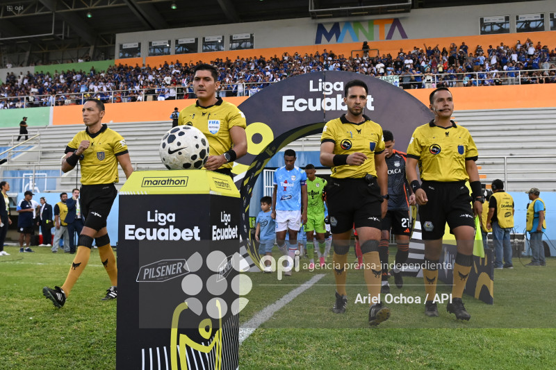 FBL-LIGA ECUABET-MANTA-EMELEC