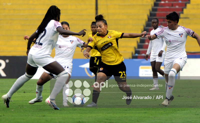 SPO-SUPERLIGAFEMENINA-BARCELONA-LDUQUITO
