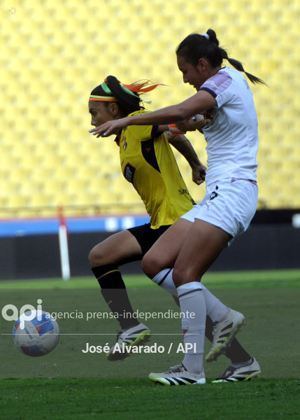 SPO-SUPERLIGAFEMENINA-BARCELONA-LDUQUITO