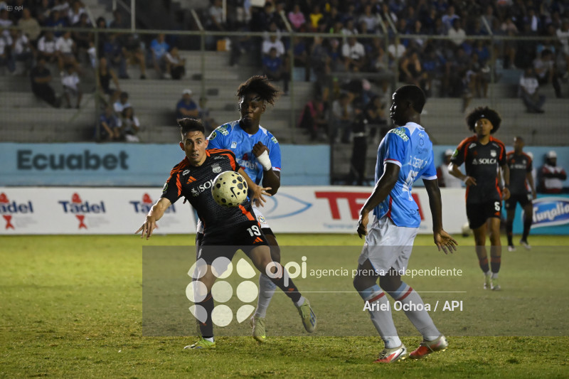 FBL-LIGA ECUABET-MANTA-EMELEC