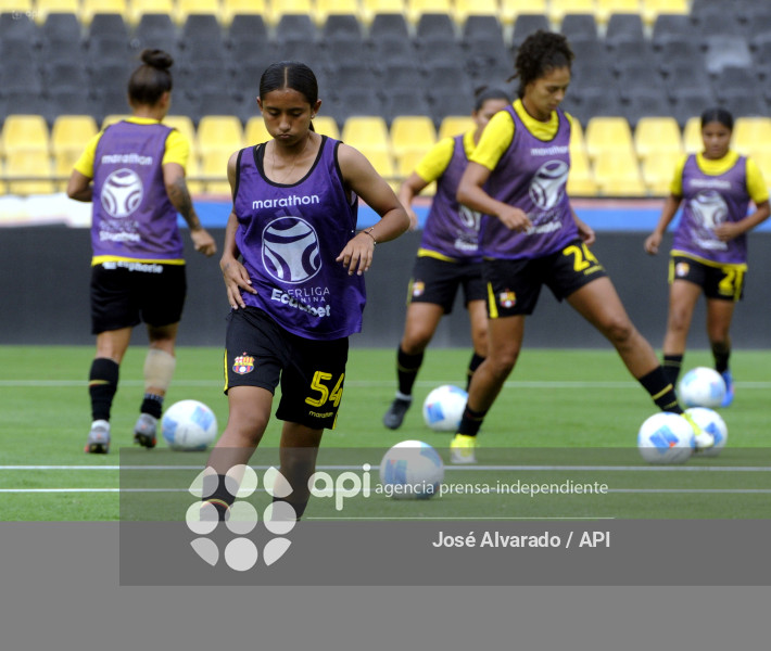 SPO-SUPERLIGAFEMENINA-BARCELONA-LDUQUITO