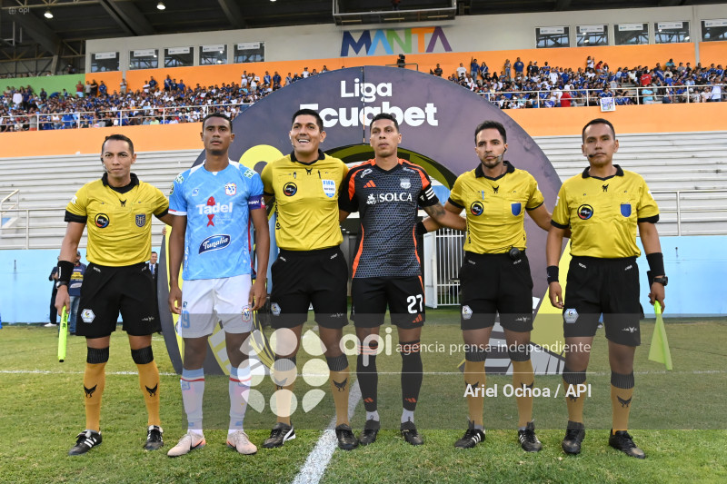 FBL-LIGA ECUABET-MANTA-EMELEC