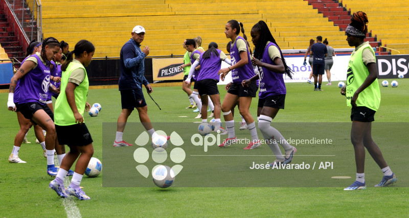 SPO-SUPERLIGAFEMENINA-BARCELONA-LDUQUITO
