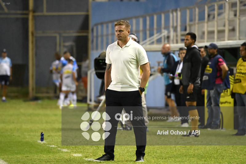 FBL-LIGA ECUABET-MANTA-EMELEC