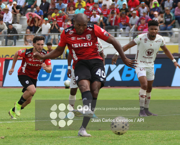 FBL-LIGAECUABET-LEONES FC-MUSHUC RUNA