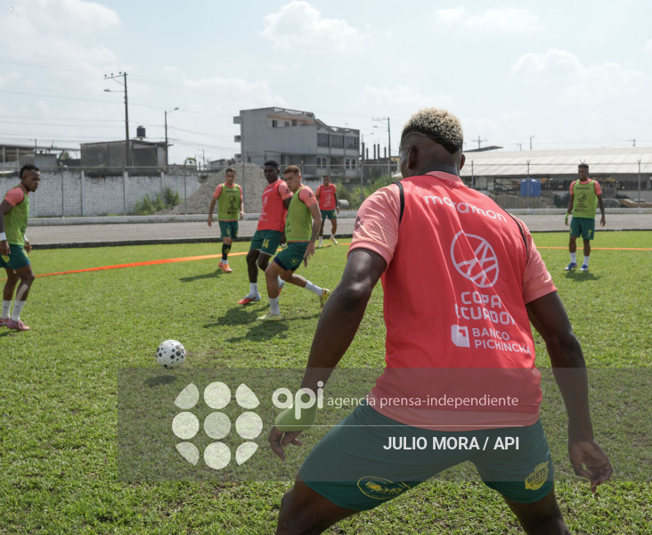 FBL COPA ECUADOR 9 DE OCTUBRE VS MANTA